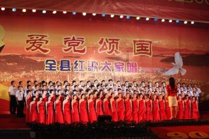 冷知识分享平台51岁陈浩民与妻子同框,蒋丽莎超瘦大长腿吸睛,他们夫妻之间的感情如何?,发布让你大开眼界的独家冷知识